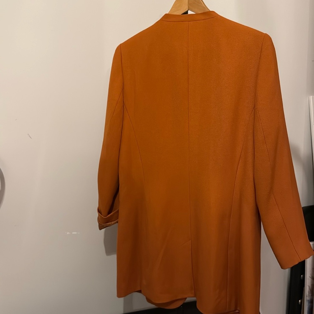Blazer - Picture 4 of 4